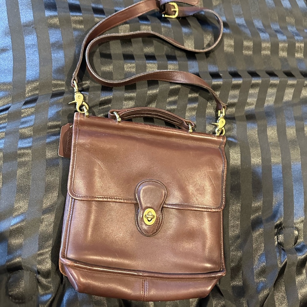 Vintage Coach Willis Camel Crossbody Bag